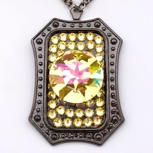 GASOLINE GLAMOUR Jewelry - LIMELIGHT RHINESTONE LEMON ROUND NECKLACE SAMPLE GASOLINE GLAMOUR Jewelry - LIMELIGHT RHINESTONE LEMON ROUND NECKLACE SAMPLE